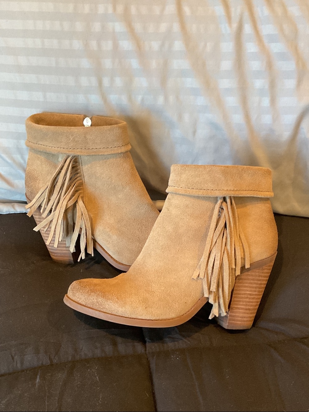 Jessica Simpson Tan Suede Fringe Ankle Booties 8.5
